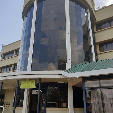 Maxoil Hotel Nanyuki Exteriör bild